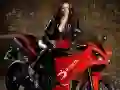 Spiel Motorrad und Mädchen Rutsche Online
